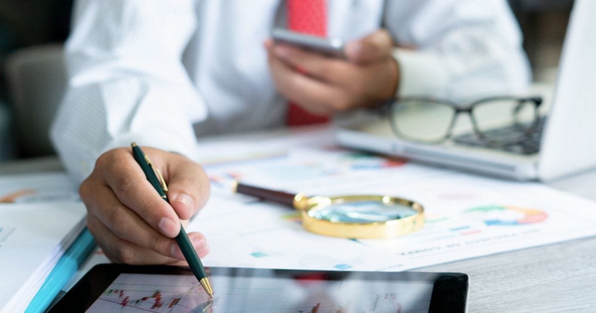 Forex vs Ações: Qual é Melhor para Seu Perfil de Investidor? 19 Forex vs Ações